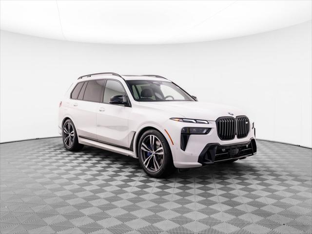 new 2025 BMW X7 car, priced at $114,275