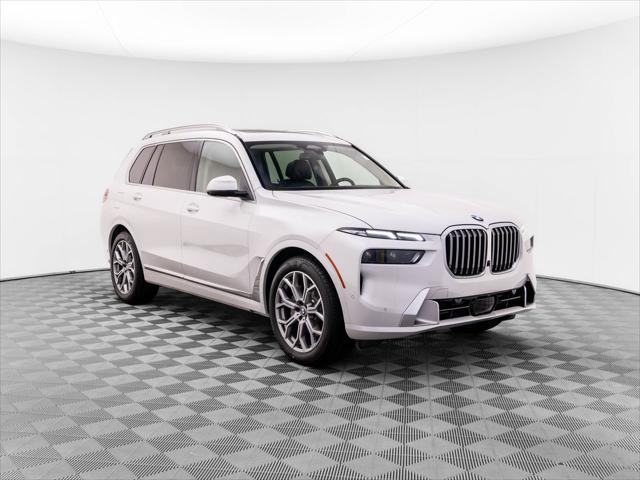 new 2025 BMW X7 car, priced at $89,025