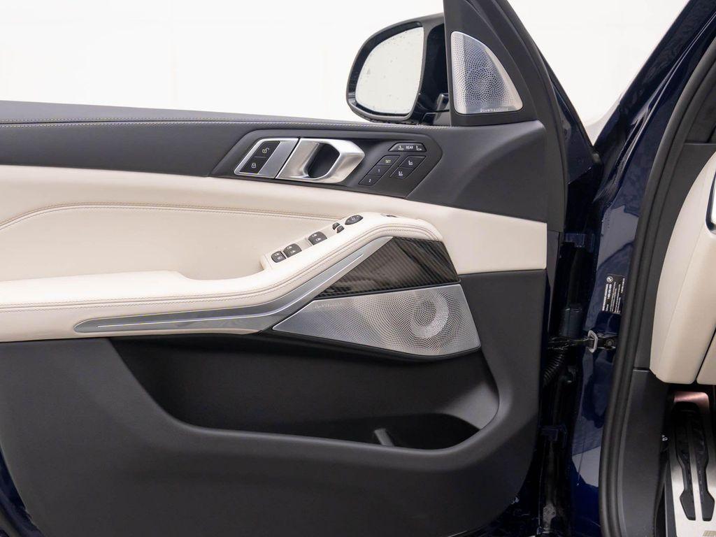new 2026 BMW X7 car, priced at $126,975