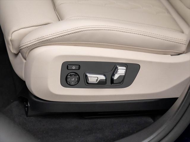 new 2026 BMW X7 car, priced at $126,975