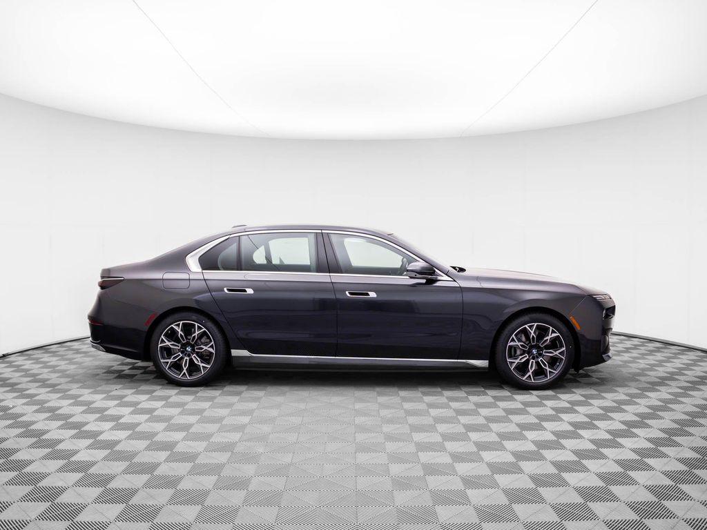 new 2025 BMW i7 car, priced at $113,155