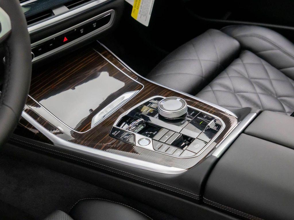 new 2026 BMW X7 car, priced at $101,725