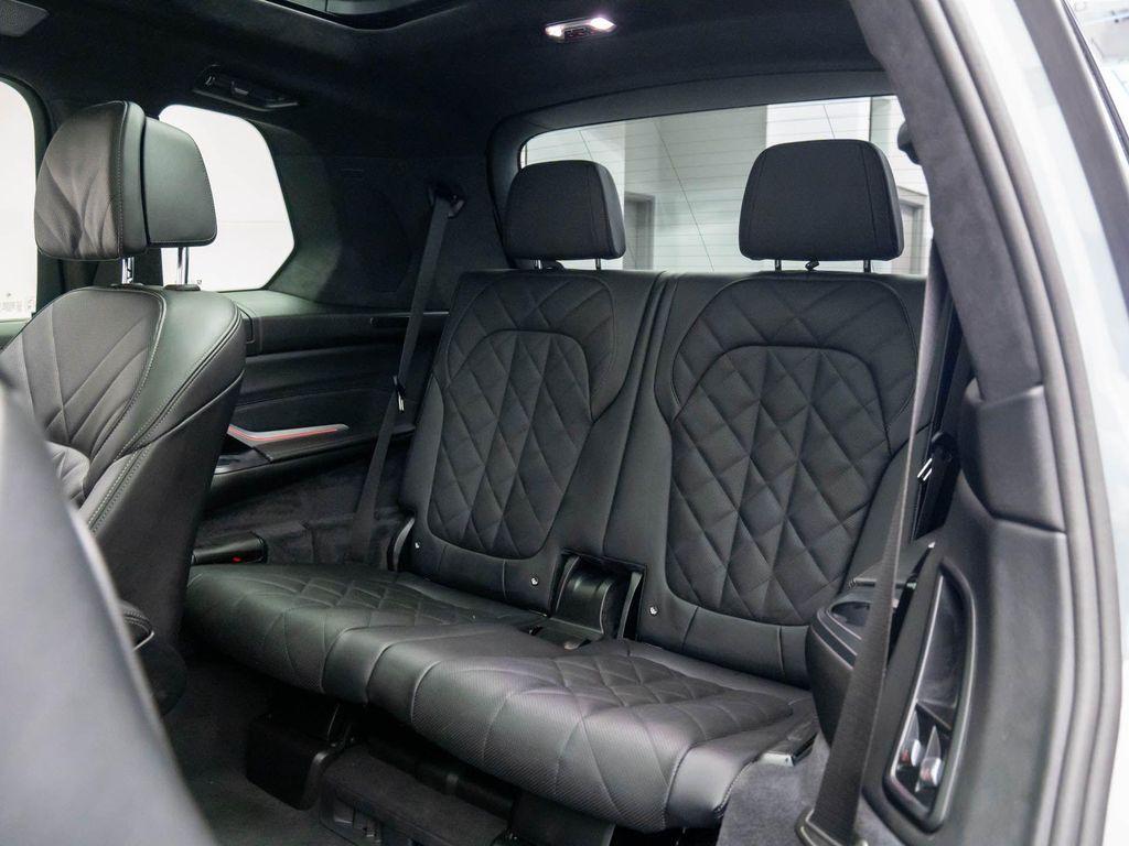 new 2026 BMW X7 car, priced at $101,725