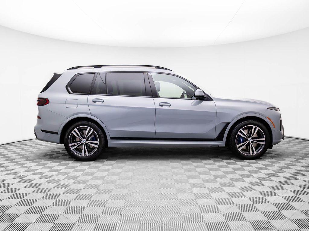 new 2026 BMW X7 car, priced at $101,725