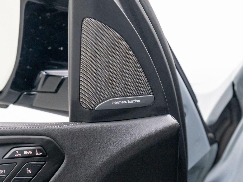 new 2025 BMW X7 car, priced at $121,105