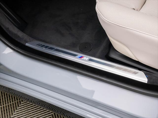 new 2025 BMW 760 car, priced at $133,010