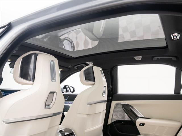 new 2025 BMW 760 car, priced at $133,010