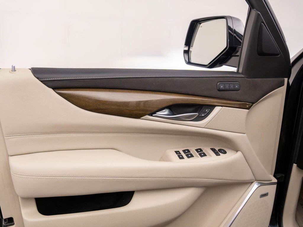used 2020 Cadillac Escalade car, priced at $35,900