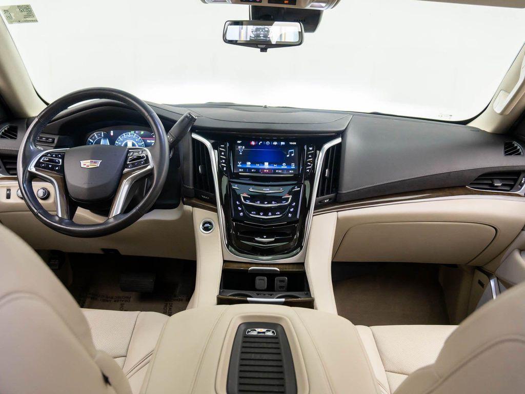 used 2020 Cadillac Escalade car, priced at $35,900