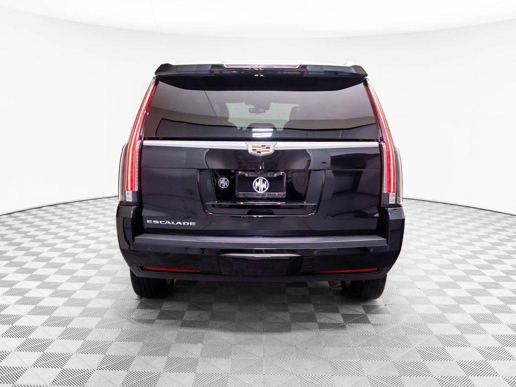 used 2020 Cadillac Escalade car, priced at $35,900