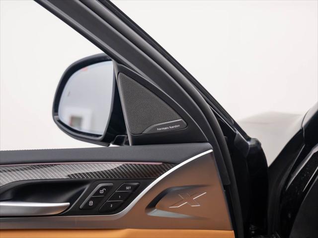new 2025 BMW X4 car, priced at $73,015
