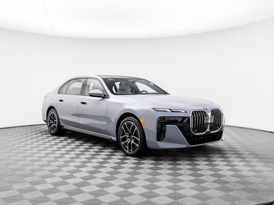 new 2024 BMW 760 car, priced at $124,720