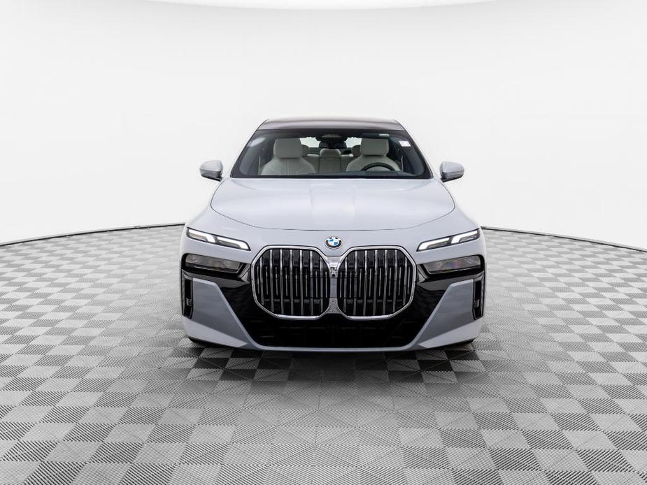 new 2024 BMW 760 car, priced at $124,720