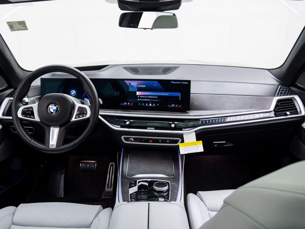 new 2026 BMW X7 car, priced at $100,335