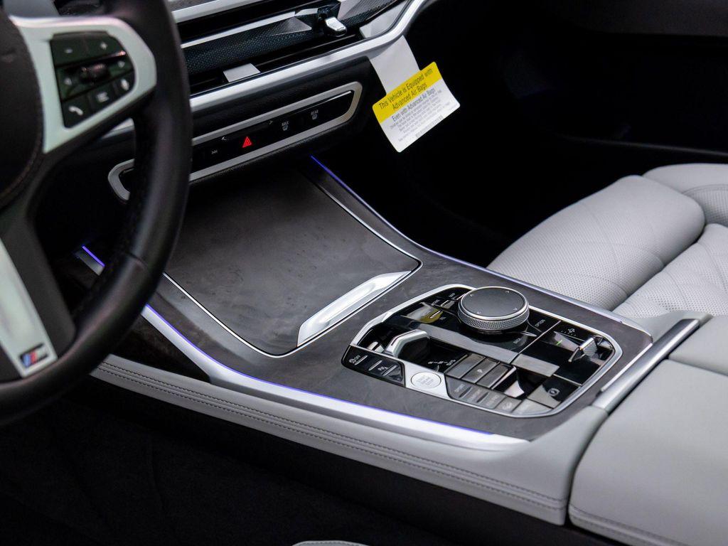 new 2026 BMW X7 car, priced at $100,335