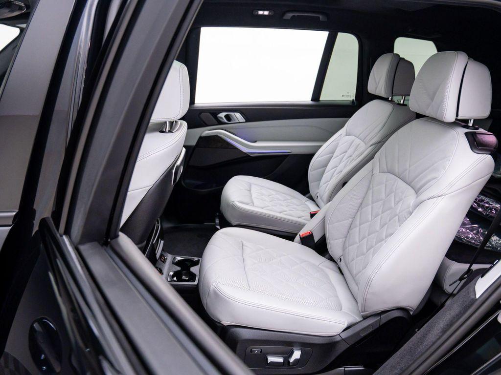 new 2026 BMW X7 car, priced at $100,335