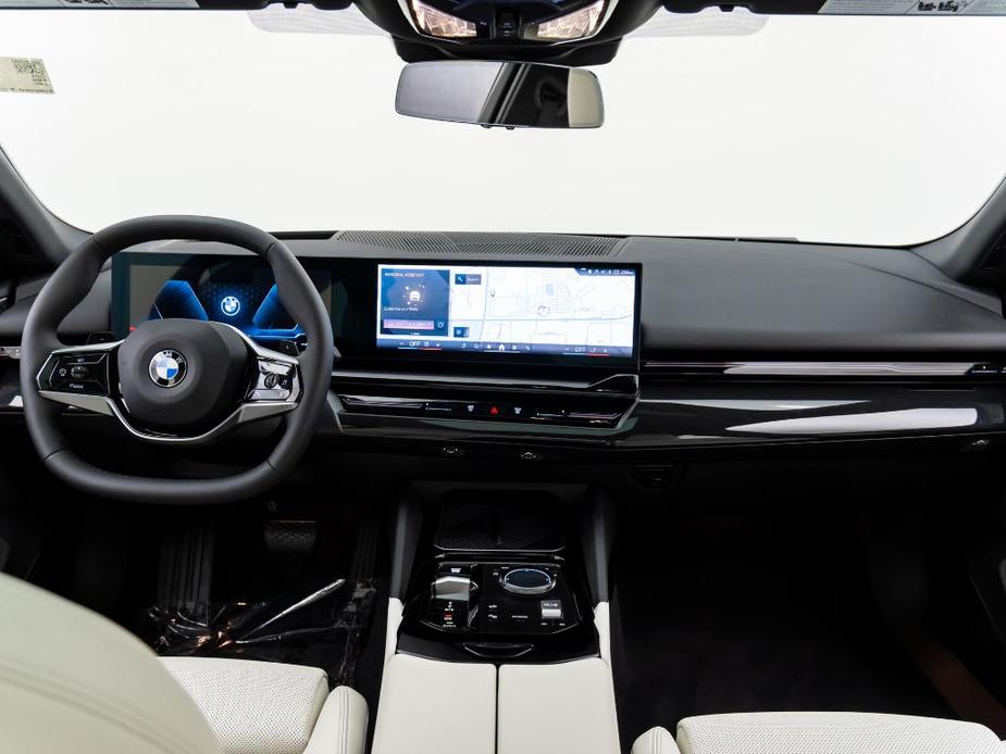 new 2024 BMW 530 car