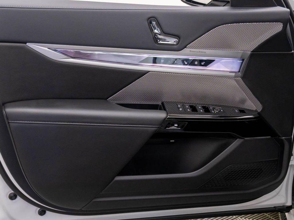 new 2025 BMW i7 car, priced at $113,930