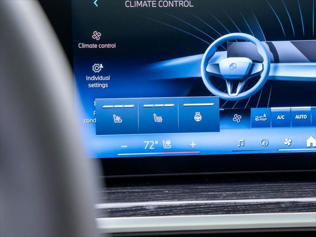 new 2026 BMW X7 car, priced at $104,285