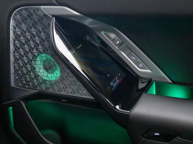 new 2025 BMW i7 car, priced at $135,275