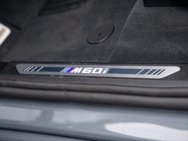 new 2025 BMW X7 car, priced at $118,405
