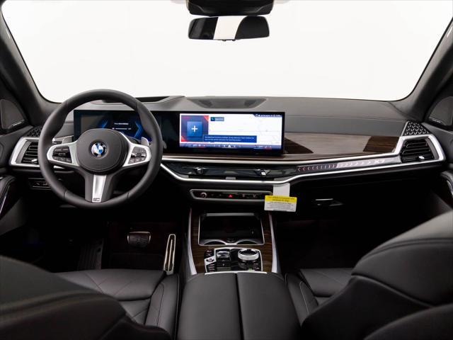 new 2025 BMW X7 car, priced at $99,125