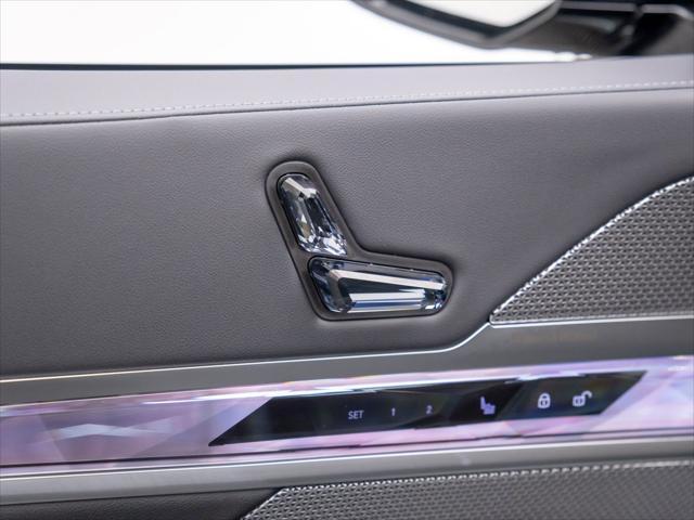 new 2025 BMW 740 car, priced at $104,580