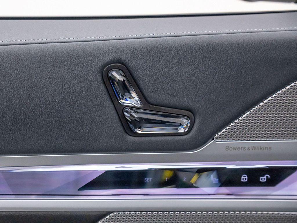 new 2025 BMW i7 car, priced at $129,125