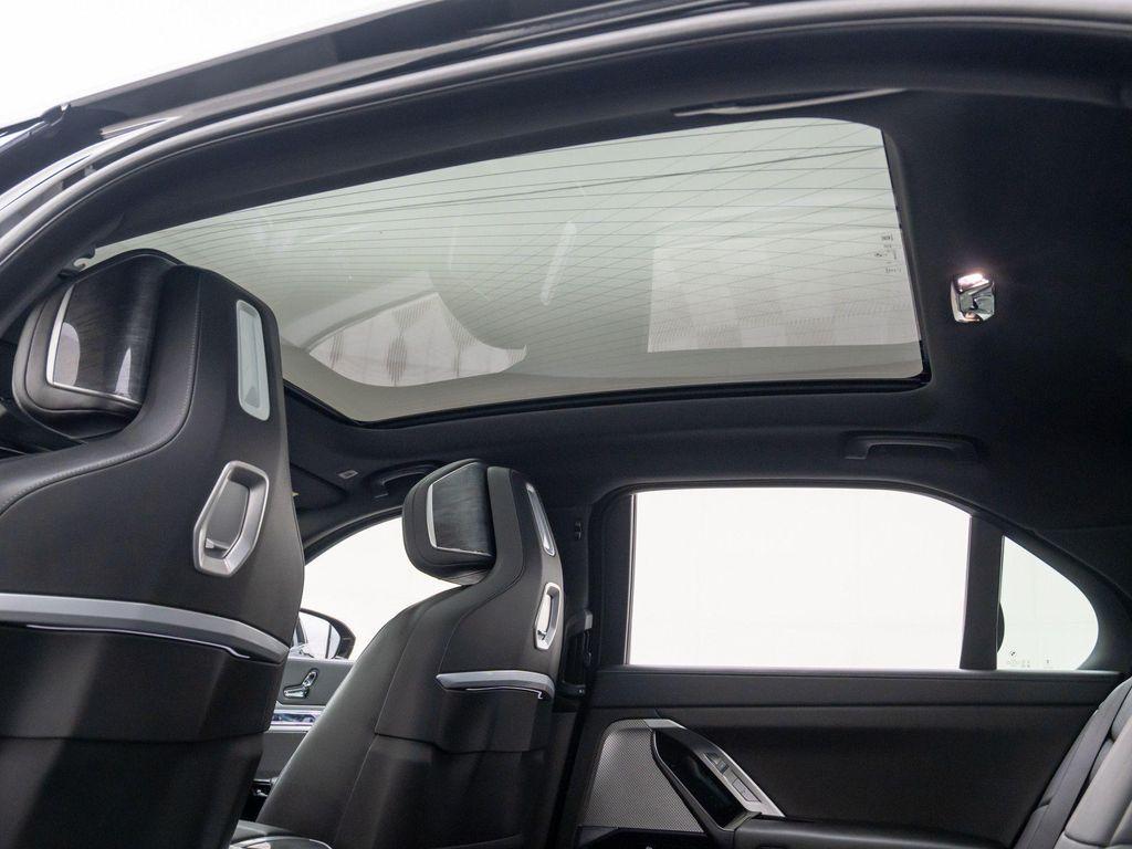 new 2025 BMW i7 car, priced at $129,125