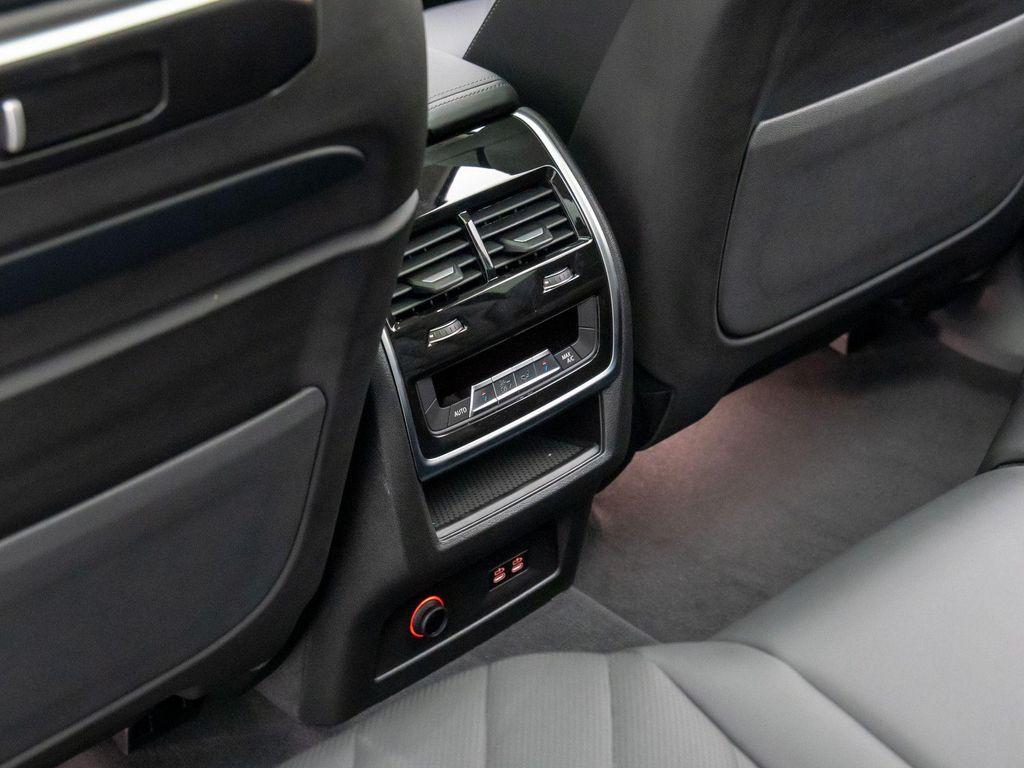 new 2026 BMW X7 car, priced at $91,085