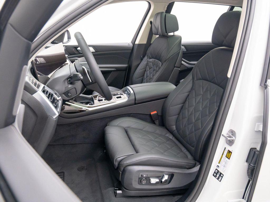 new 2026 BMW X7 car, priced at $91,085