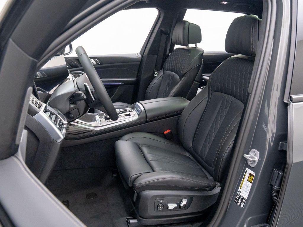 new 2026 BMW X7 car, priced at $124,425