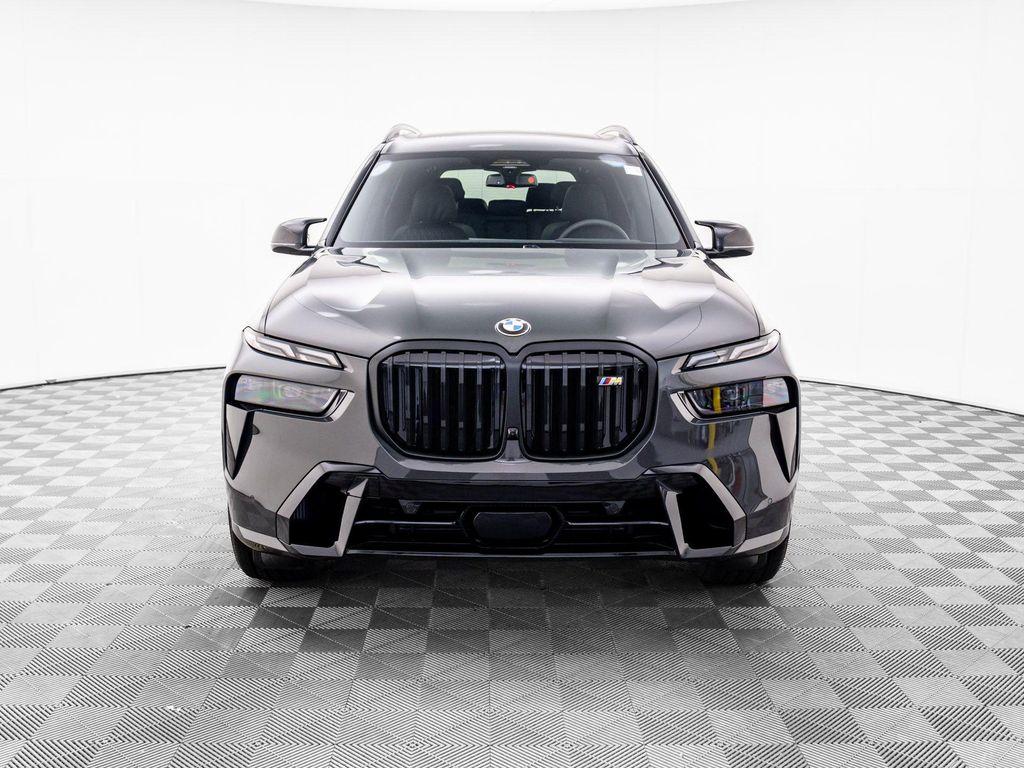 new 2026 BMW X7 car, priced at $124,425