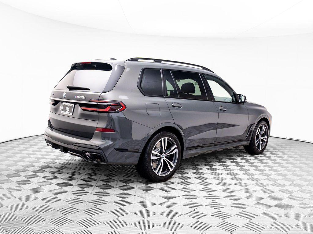 new 2026 BMW X7 car, priced at $124,425