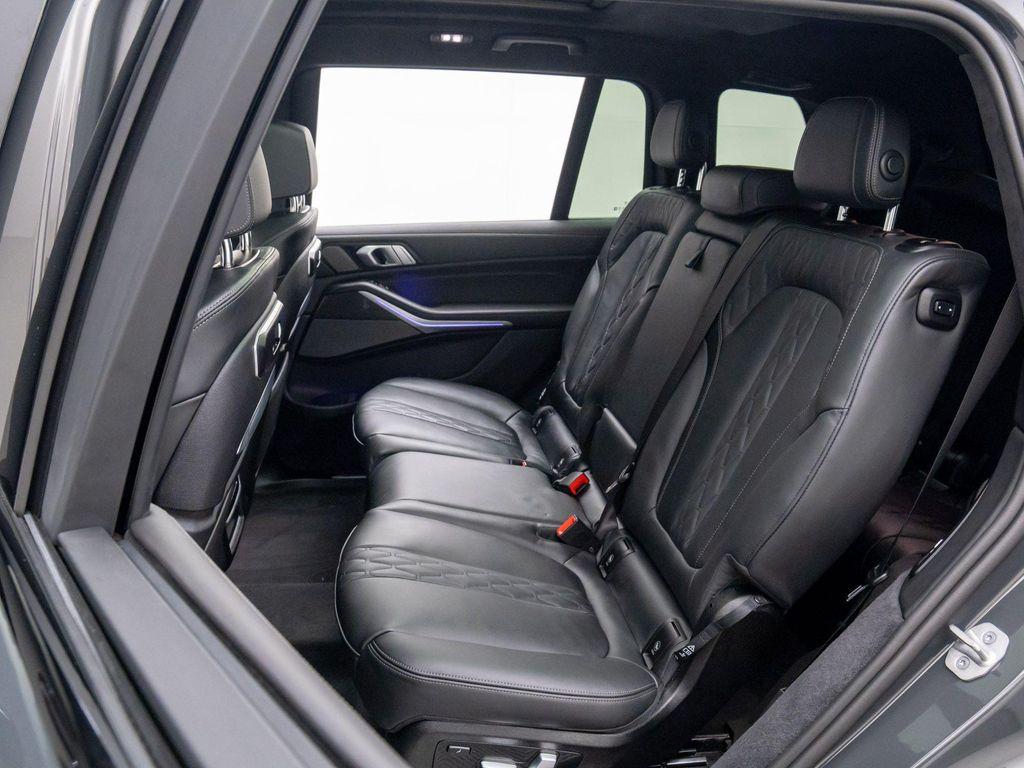 new 2026 BMW X7 car, priced at $124,425