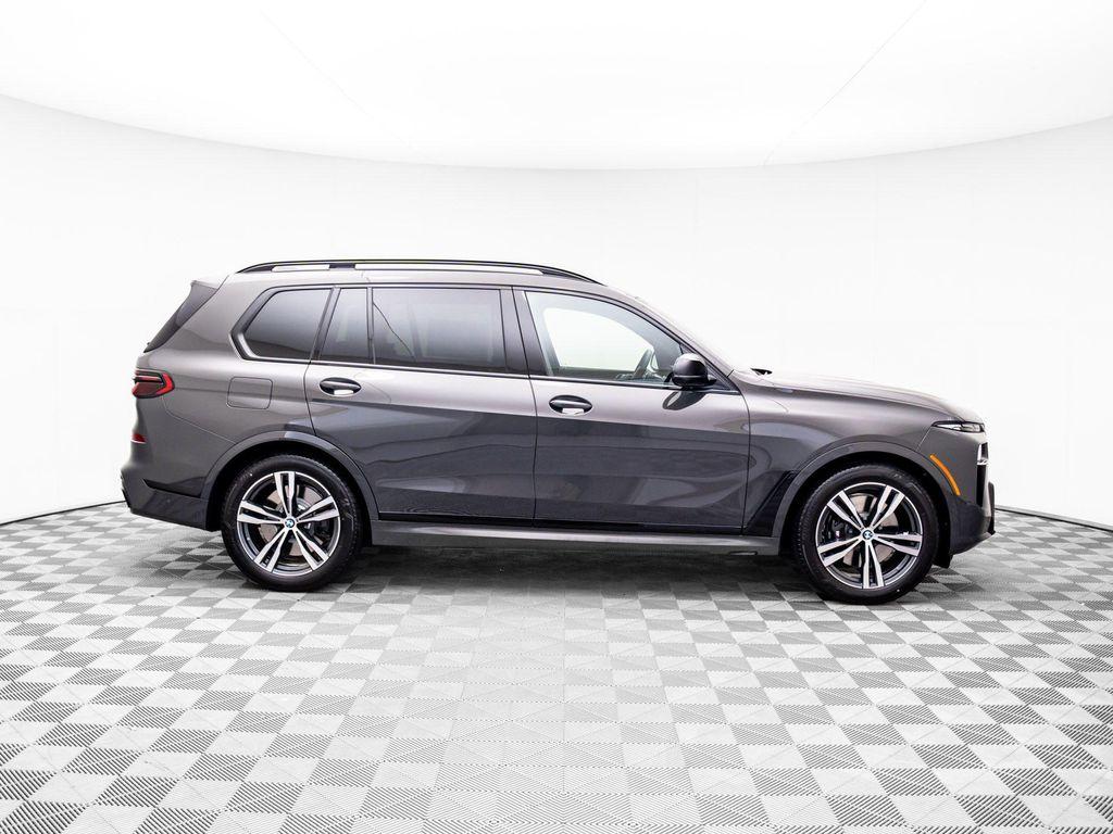 new 2026 BMW X7 car, priced at $124,425