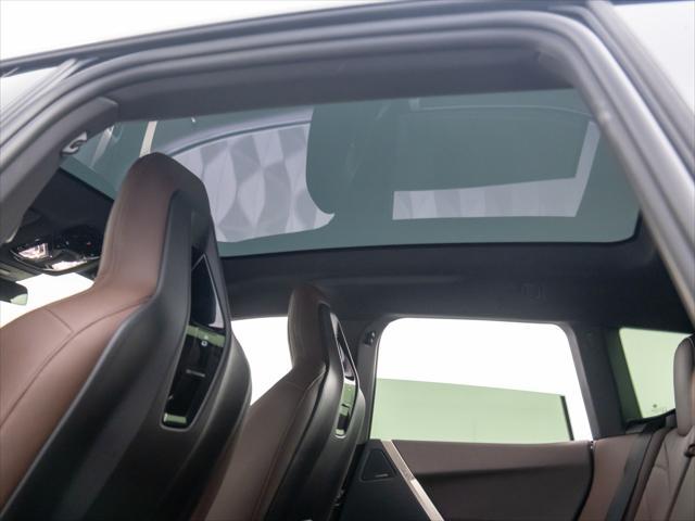 new 2024 BMW iX car