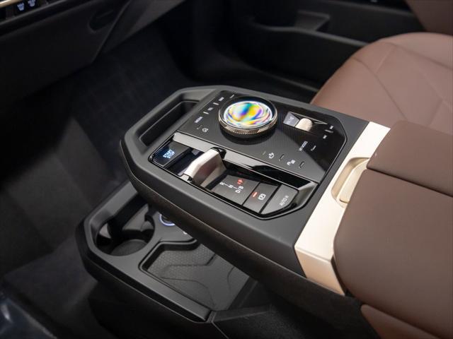 new 2024 BMW iX car