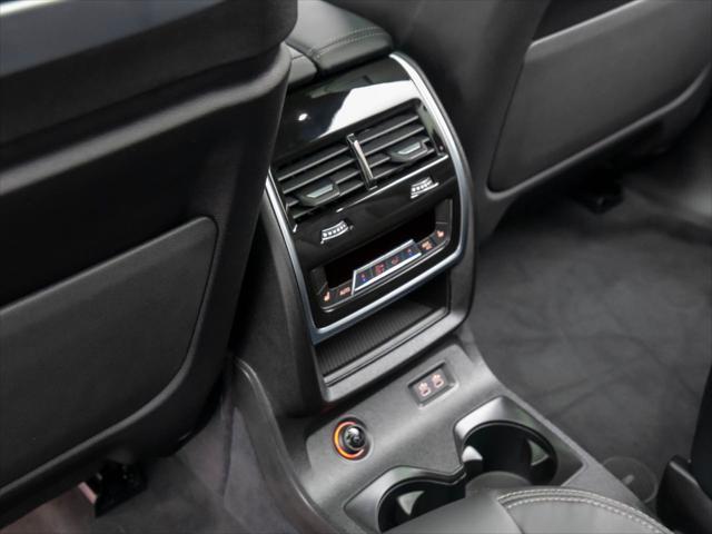 new 2025 BMW X7 car, priced at $101,640