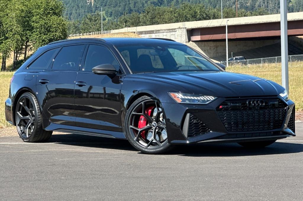 new 2025 Audi RS 6 Avant car, priced at $150,490