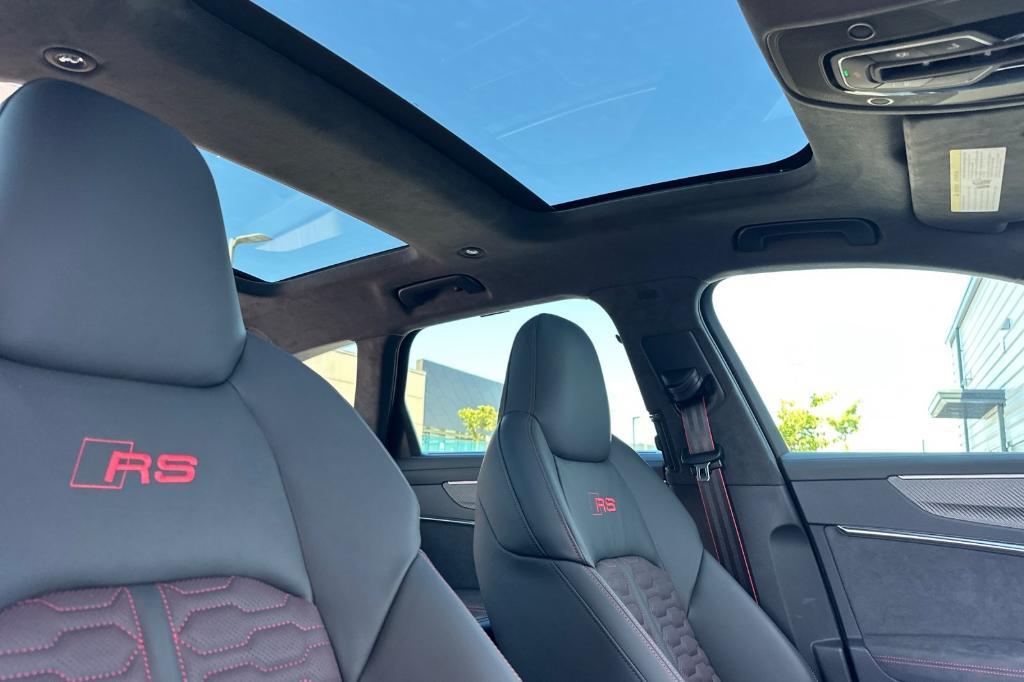 new 2025 Audi RS 6 Avant car, priced at $150,490
