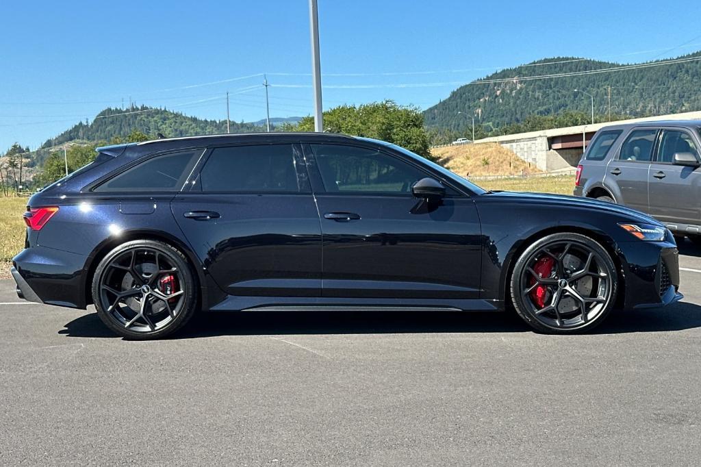 new 2025 Audi RS 6 Avant car, priced at $150,490