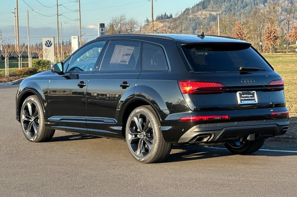 new 2025 Audi Q7 car, priced at $84,440