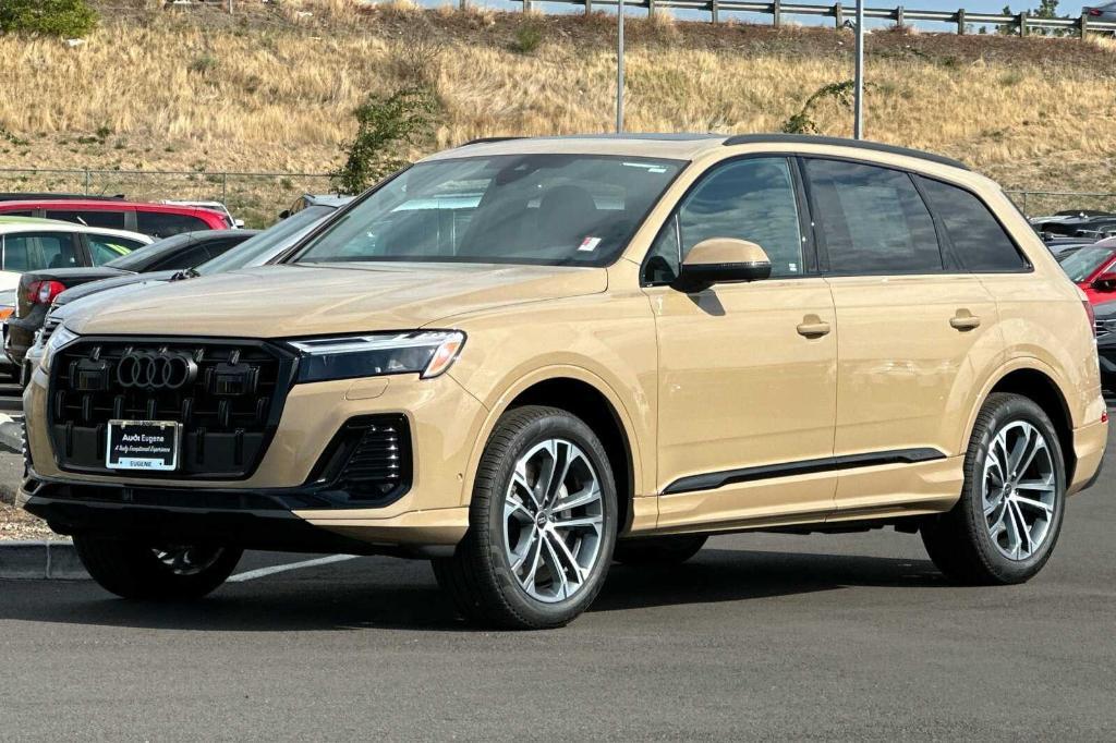 new 2025 Audi Q7 car, priced at $68,920