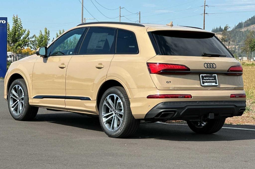 new 2025 Audi Q7 car, priced at $68,920