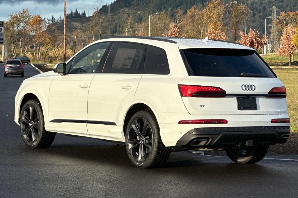 new 2025 Audi Q7 car, priced at $72,245