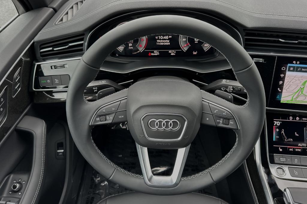 new 2025 Audi Q7 car, priced at $64,200