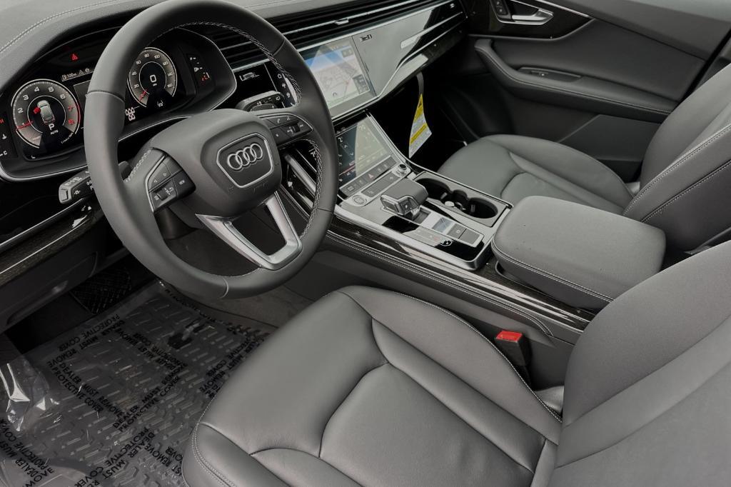 new 2025 Audi Q7 car, priced at $64,200