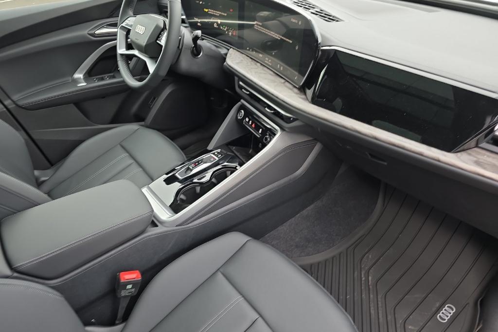 new 2025 Audi Q5 car, priced at $55,100