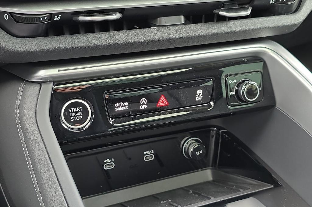 new 2025 Audi Q5 car, priced at $55,100